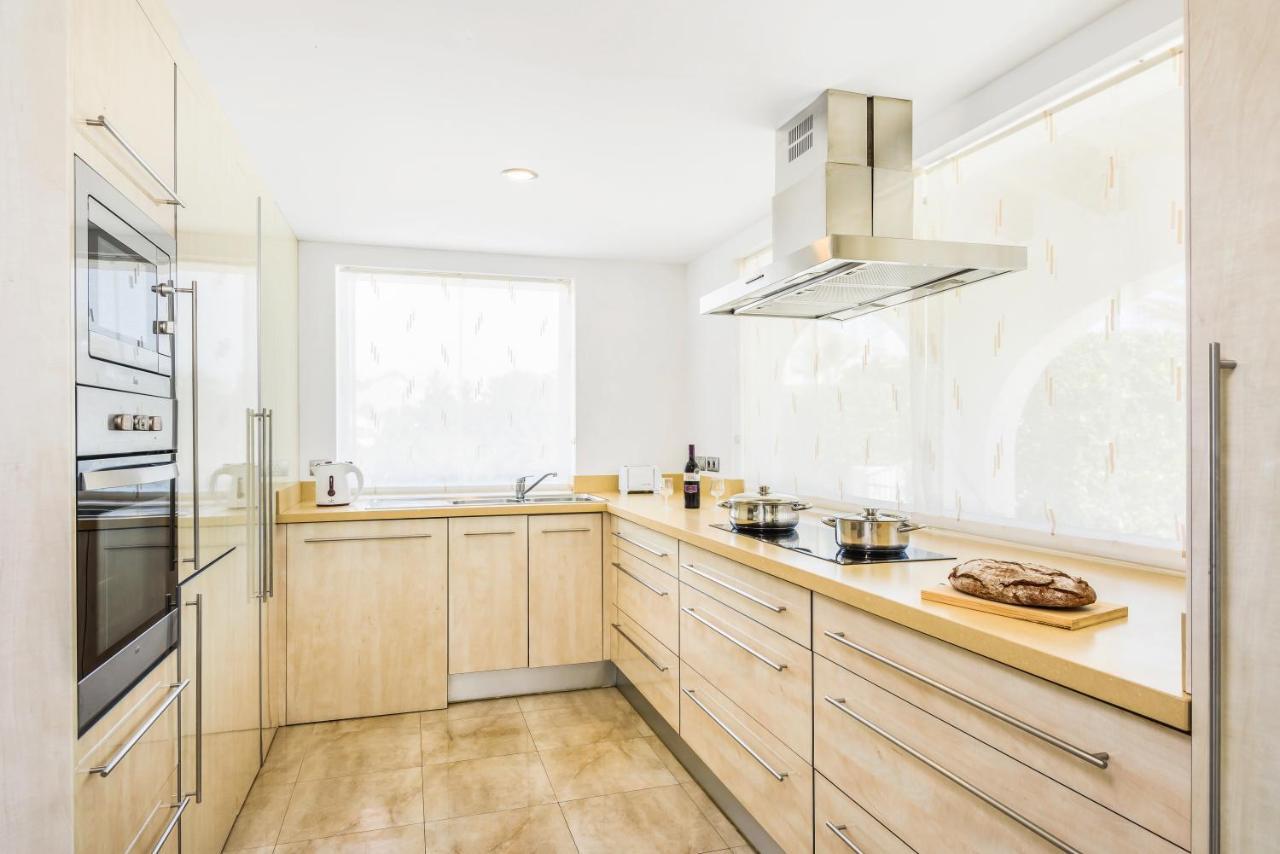 Villa Martina กาลาเอนฟอร์กัต ภายนอก รูปภาพ