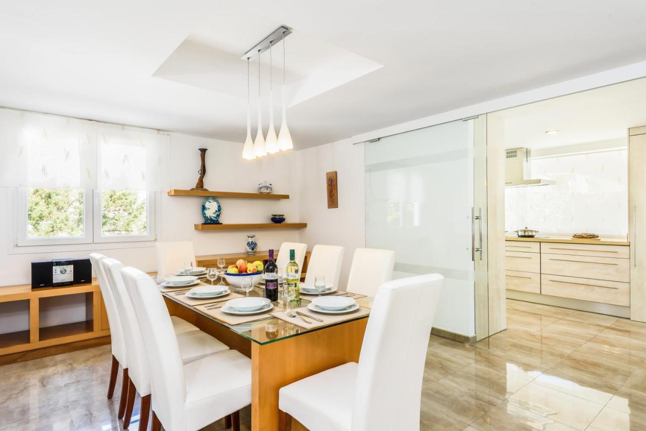 Villa Martina กาลาเอนฟอร์กัต ภายนอก รูปภาพ