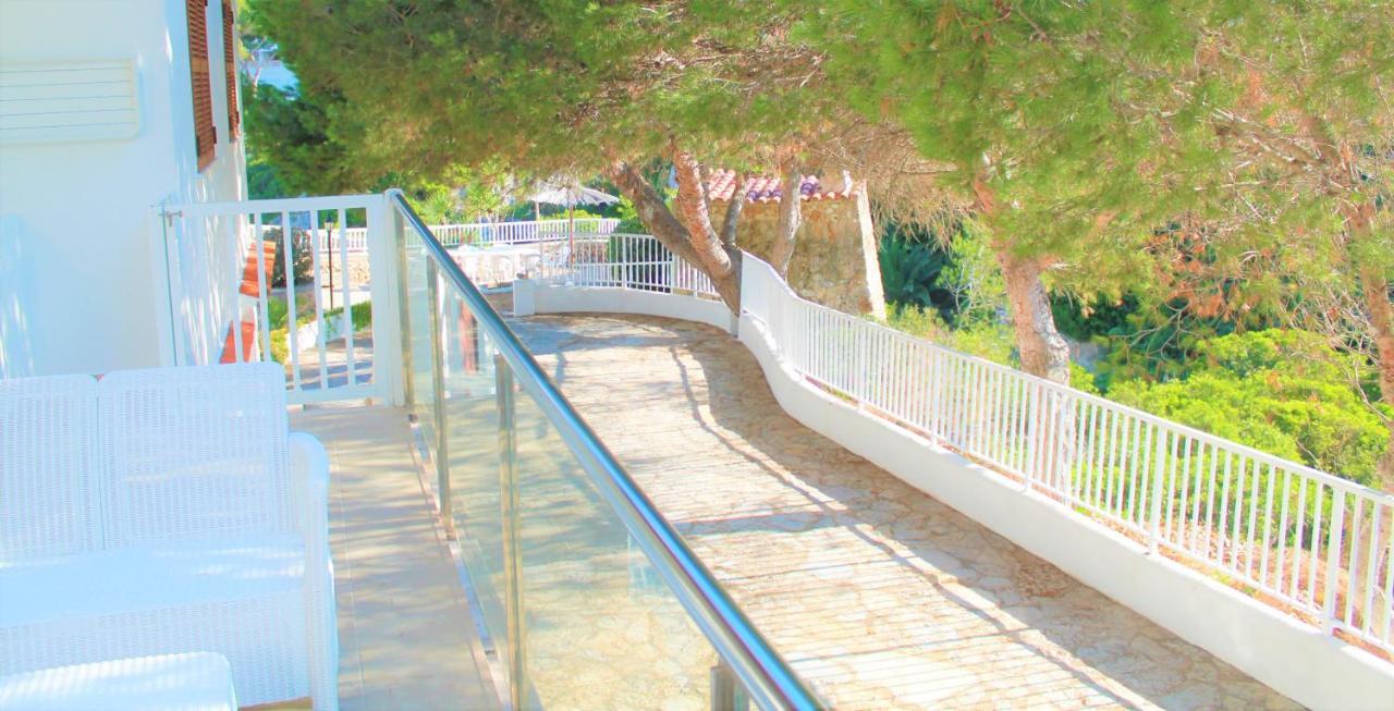 Villa Martina กาลาเอนฟอร์กัต ภายนอก รูปภาพ